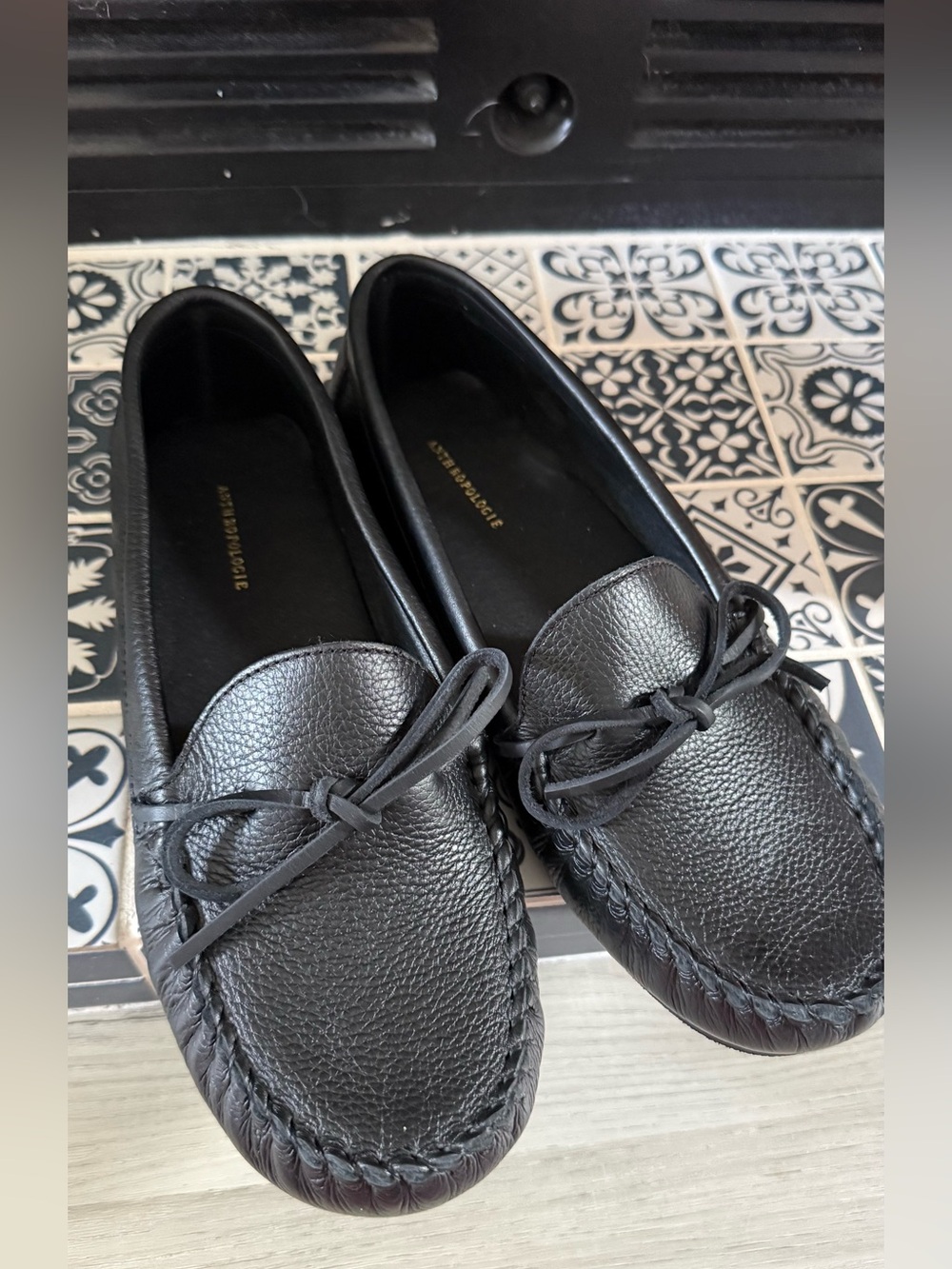 Anthropologie Black Pebbled Leather Bow Moccasin Loafers
